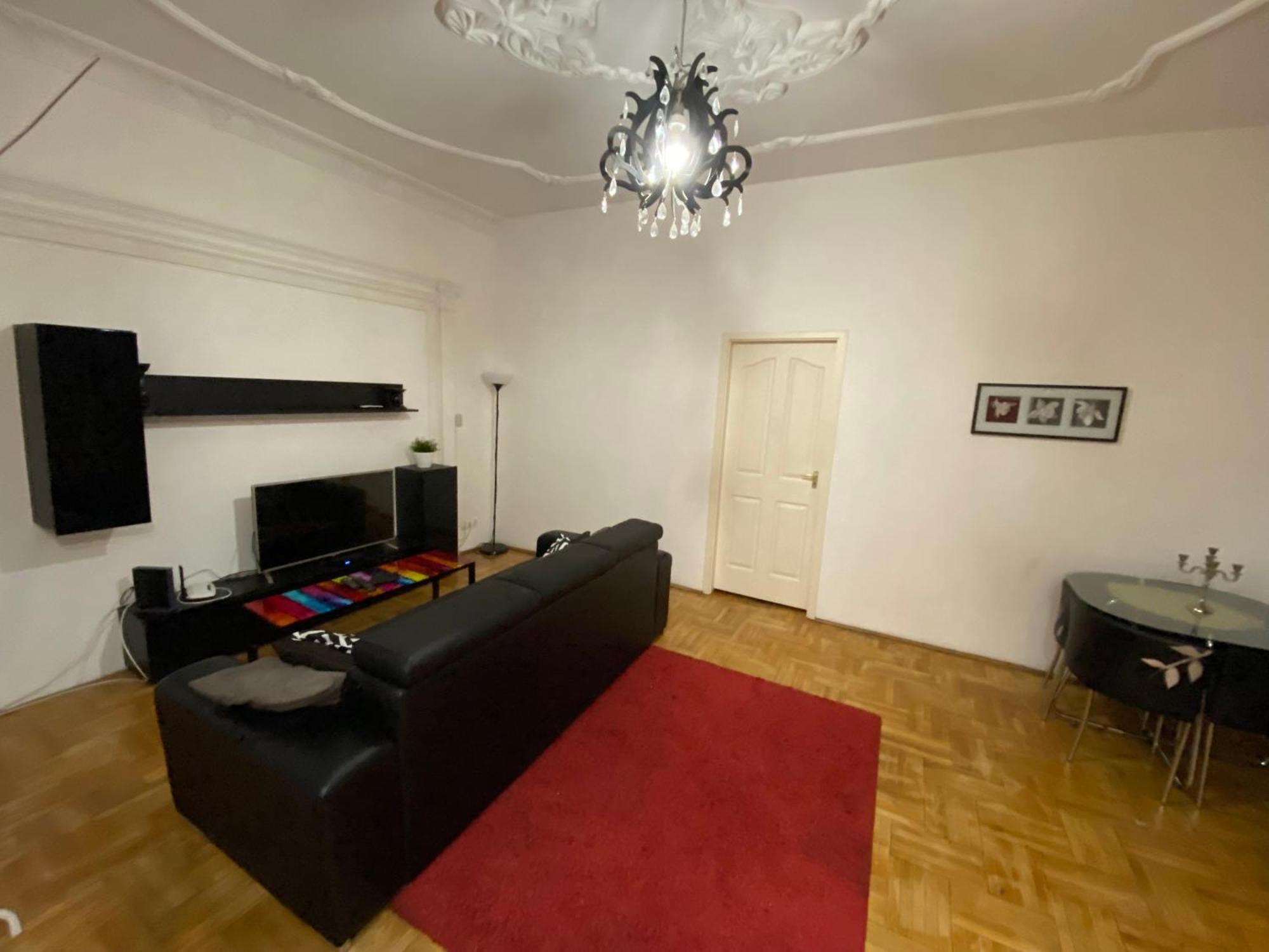 Apartment With Balcony And Ac Next To Danube Budapest Ngoại thất bức ảnh