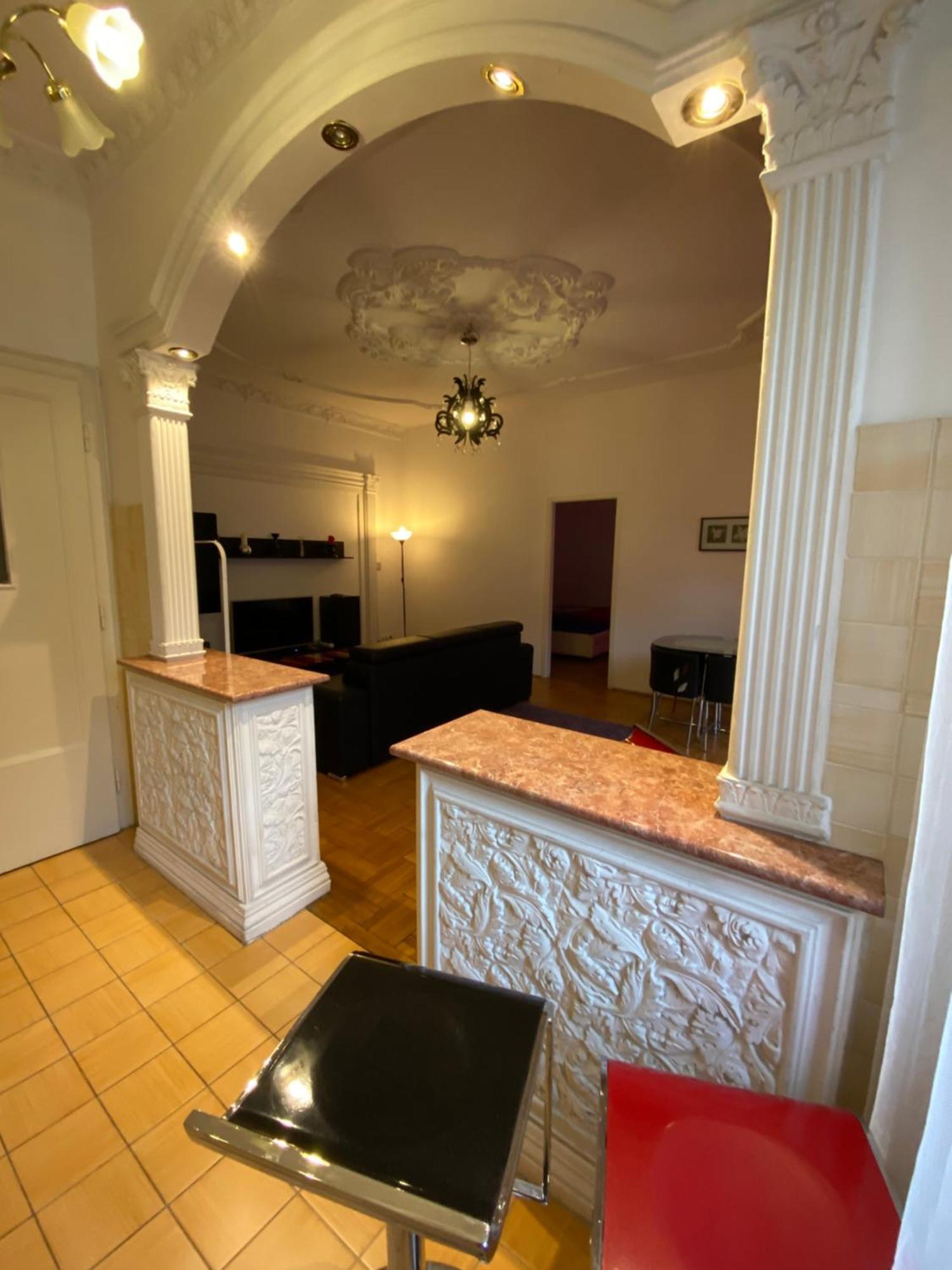 Apartment With Balcony And Ac Next To Danube Budapest Ngoại thất bức ảnh